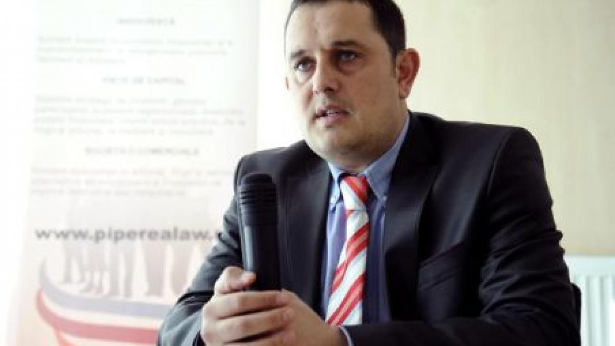 piperea trebuie sa iesim din paradigma anti basescu pro basescu exista si alte solutii