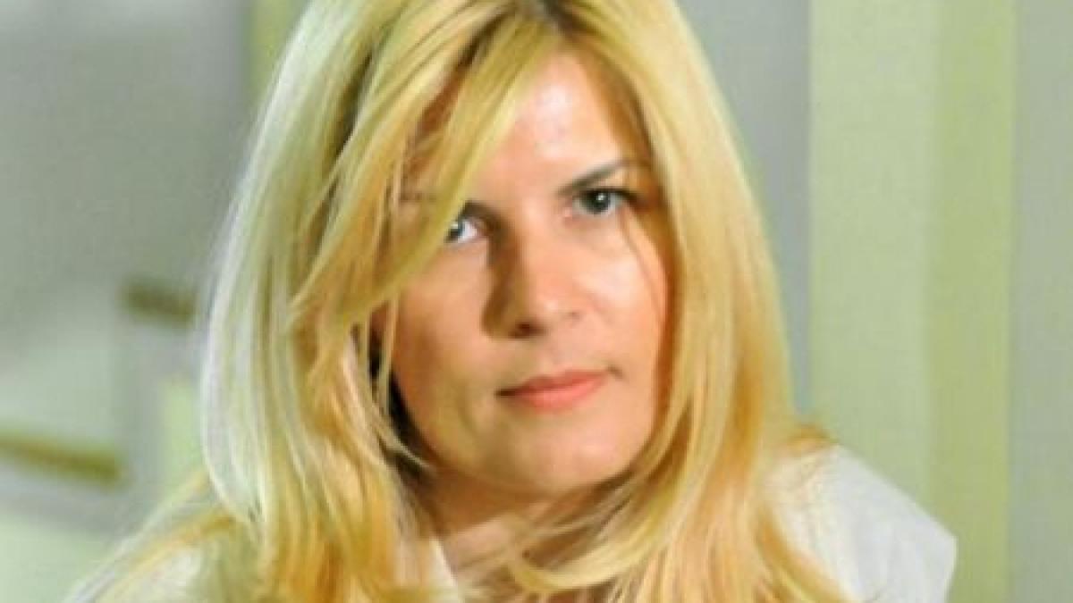 de ce se ascunde elena udrea la roman daca dau ochii cu ea ii rup picioarele