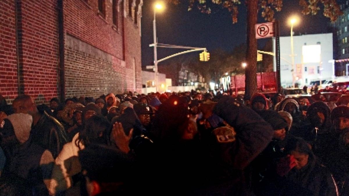 hotelurile din new york fac fata cu greu localnicilor evacuati