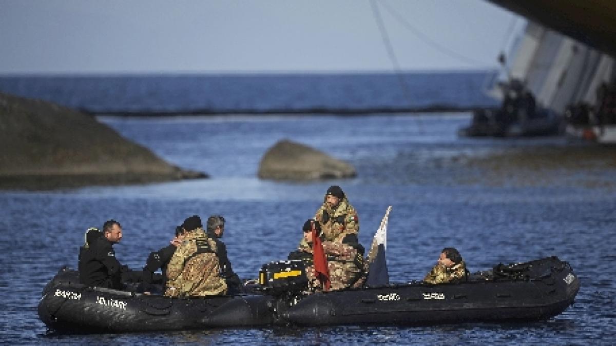 italia trei femei au murit in naufragiul unui vas cu imigranti