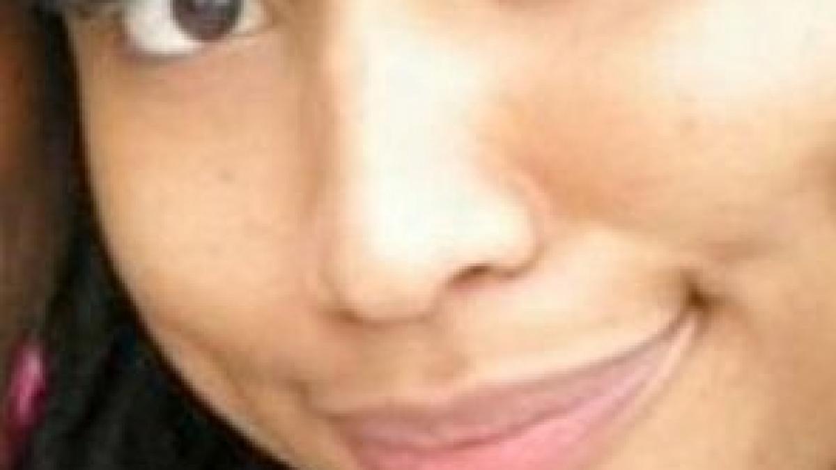 nimeni nu a recunoscut o e adorata de milioane de barbati dar in poza asta nu si au dat seama cine e