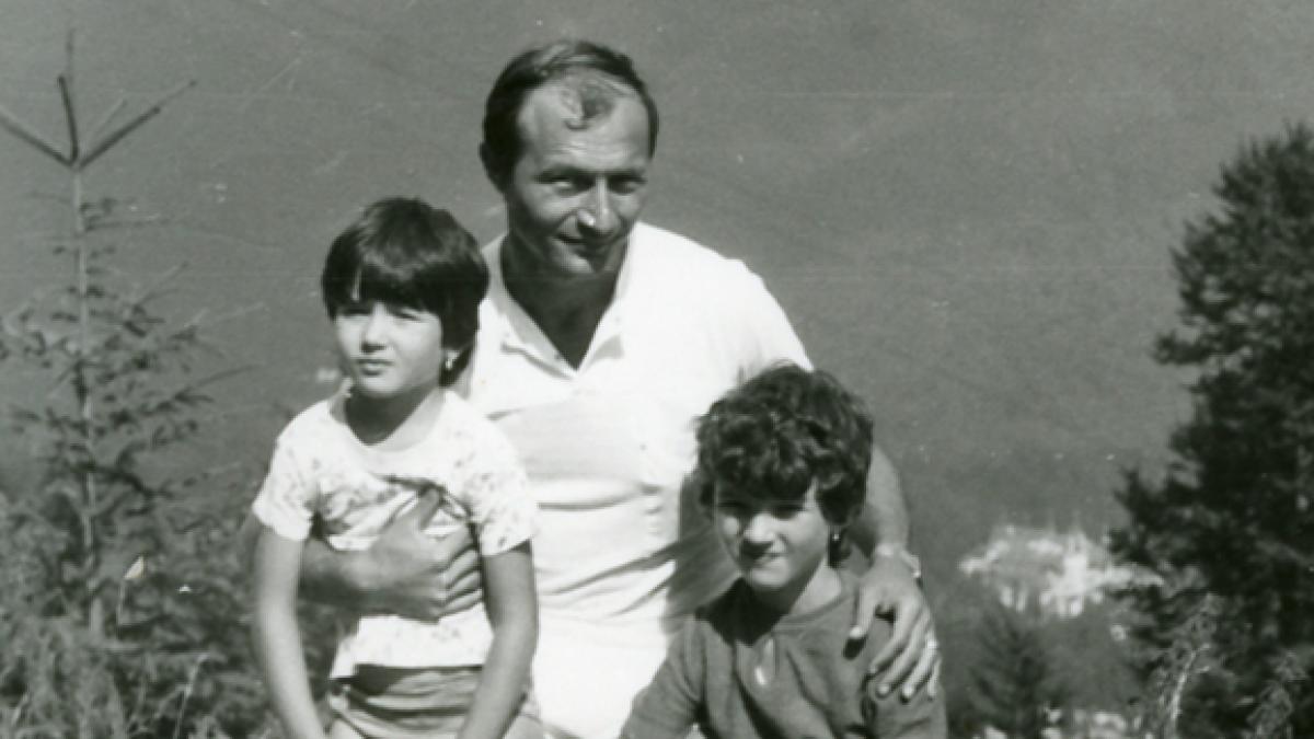 recunoasteti personajul traian basescu a implinit 61 de ani in ultimii opt a fost la carma romaniei