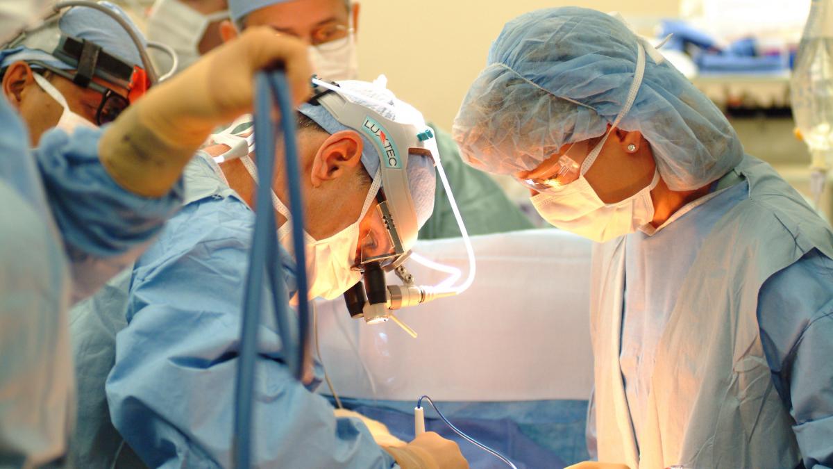 un medic a operat de cancer sute de femei care nu aveau nevoie de interventia chirurgicala