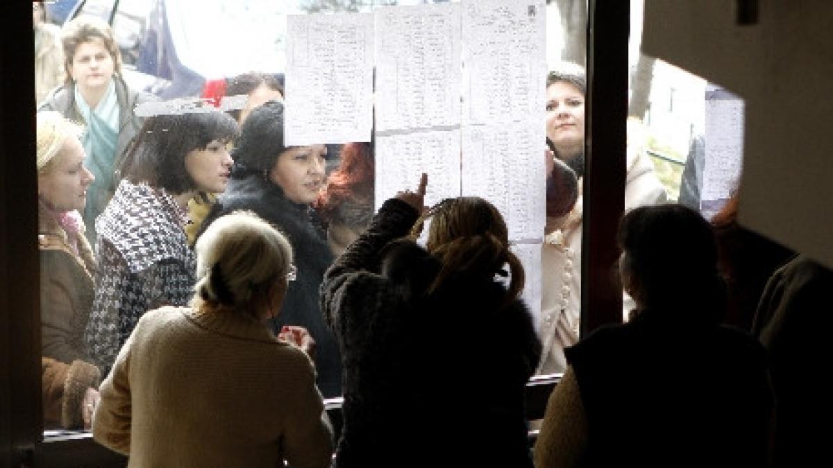 un grefier al curtii de apel craiova a fost retinut pentru luare de mita in valoare de de 28 500 de