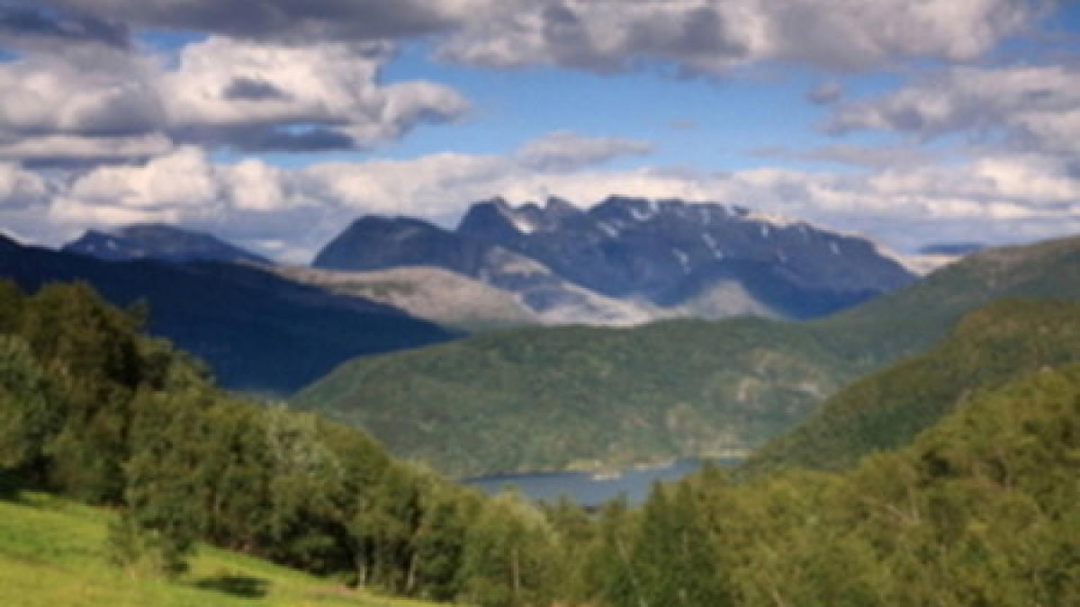 este cea mai bogata tara din europa iar romanii sunt din ce in ce mai tentati sa emigreze aici ce