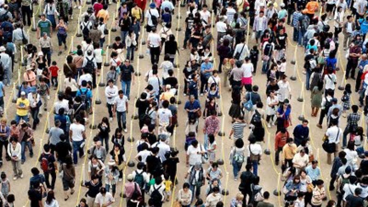 asa ceva nu vei vedea niciodata in romania jumatate de milion de oameni au stat la coada la un targ