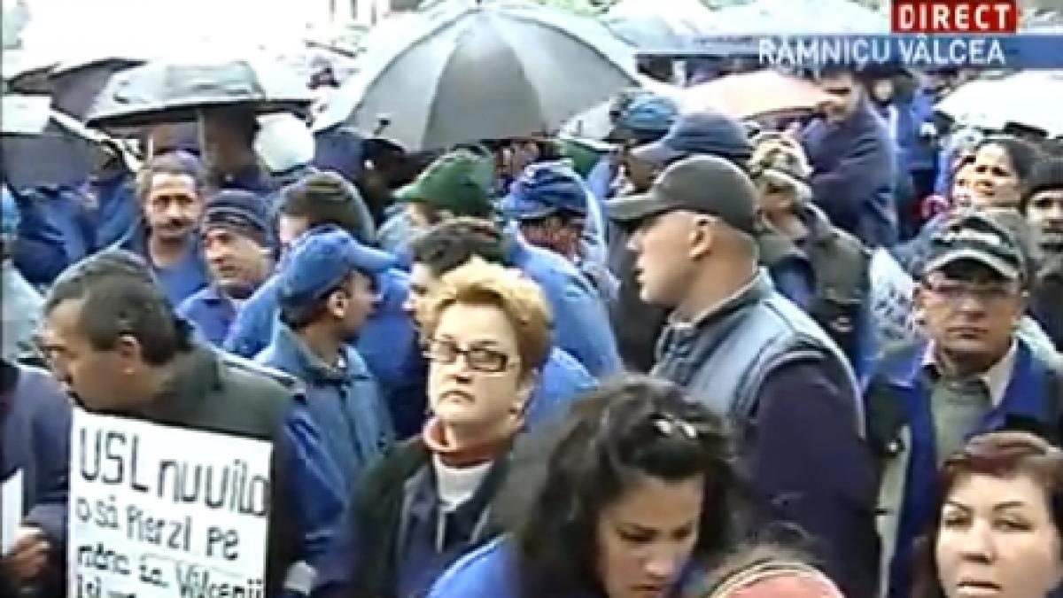 a treia zi consecutiva de proteste la oltchim angajatii spun ca nu mai vin la bucuresti daca isi