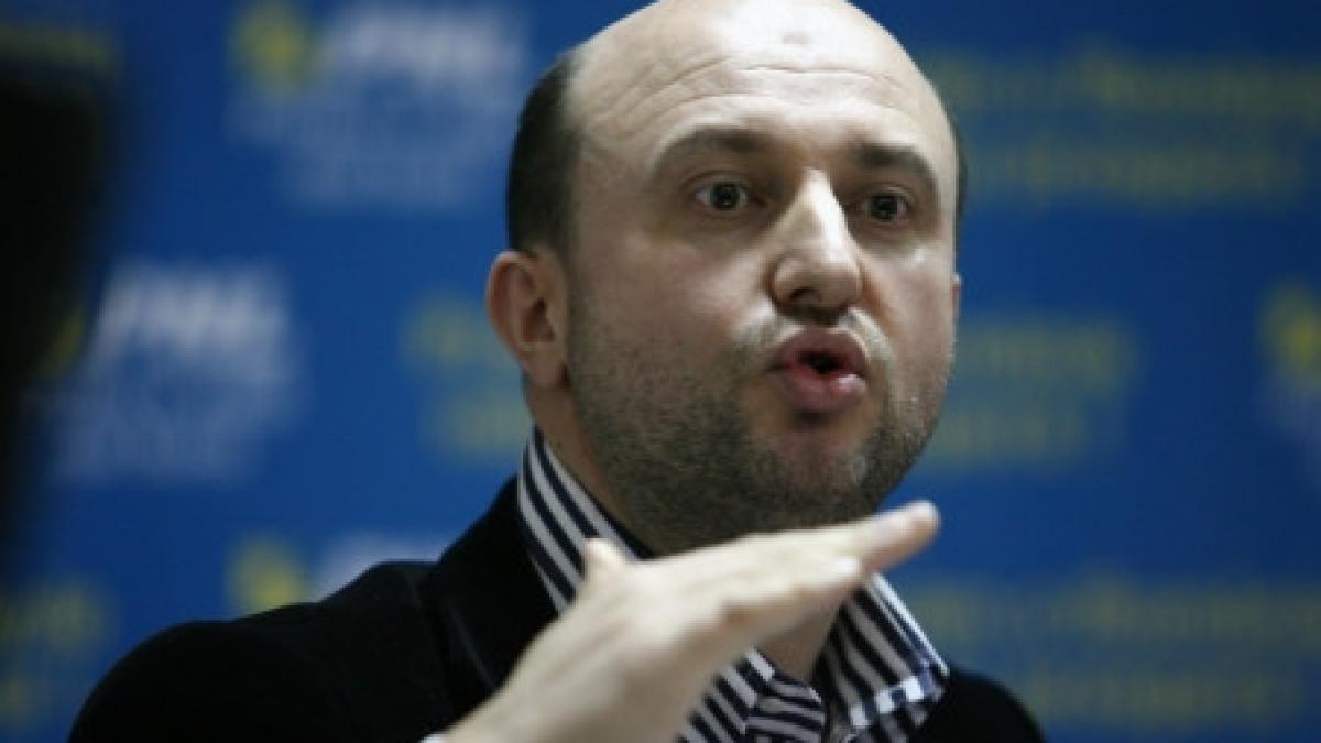 chitoiu angajatii oltchim vor primi salariile restante pe septembrie incepand de joi