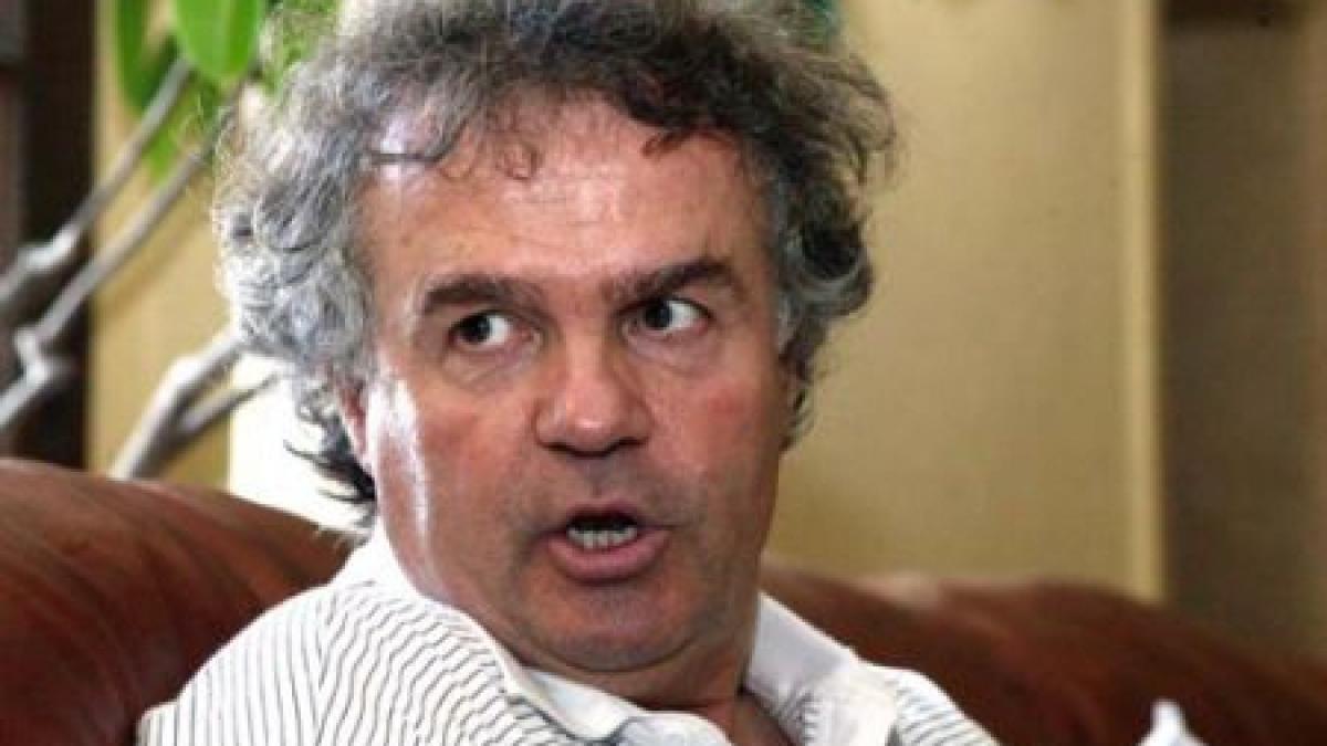 Football commentator Ilie Dobre establishes new world record