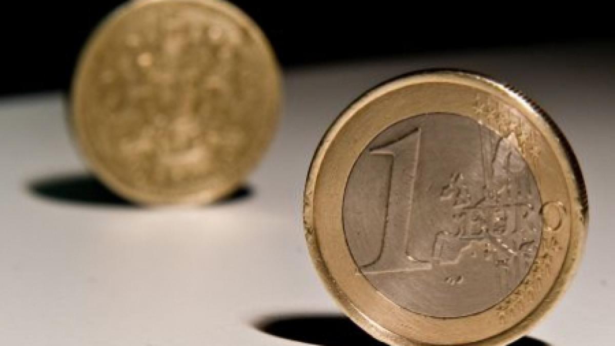 leul castiga teren in fata euro dar scade fata de dolar vezi cotatia bnr