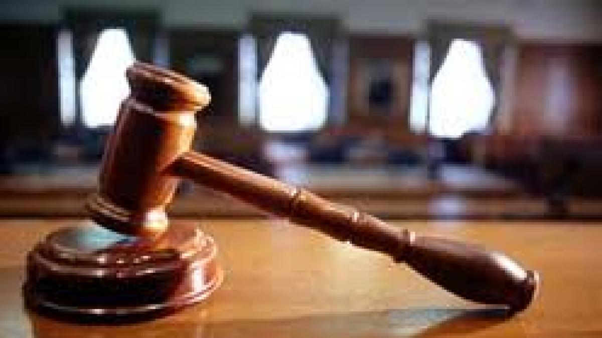 in timp ce tu abia traiesti de la o luna la alta ei intorc banii cu furca baietii destepti din