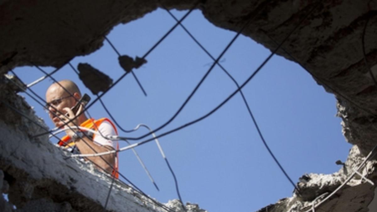 israelul suspenda provizoriu bombardamentele in fasia gaza