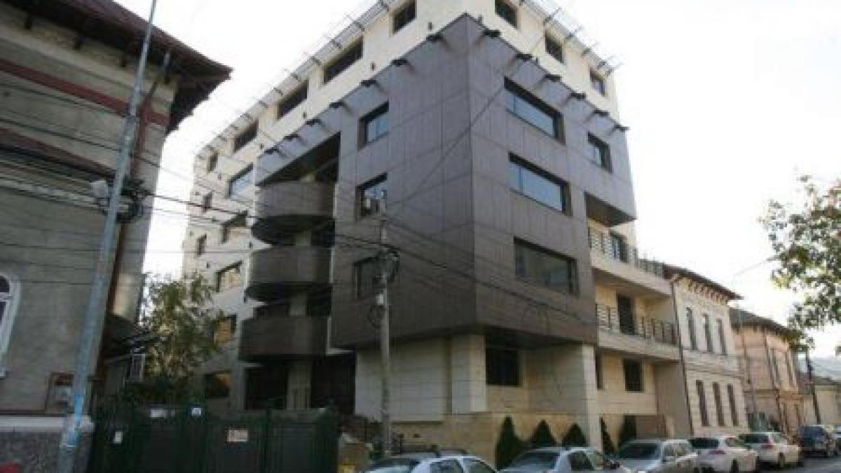 curtea de conturi sfideaza criza plateste o chirie de 46 000 euro pentru un sediu de lux