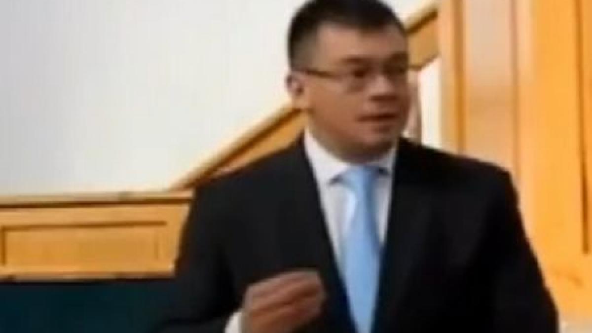 parintele spiritual mru predica de la amvon in casa domnului