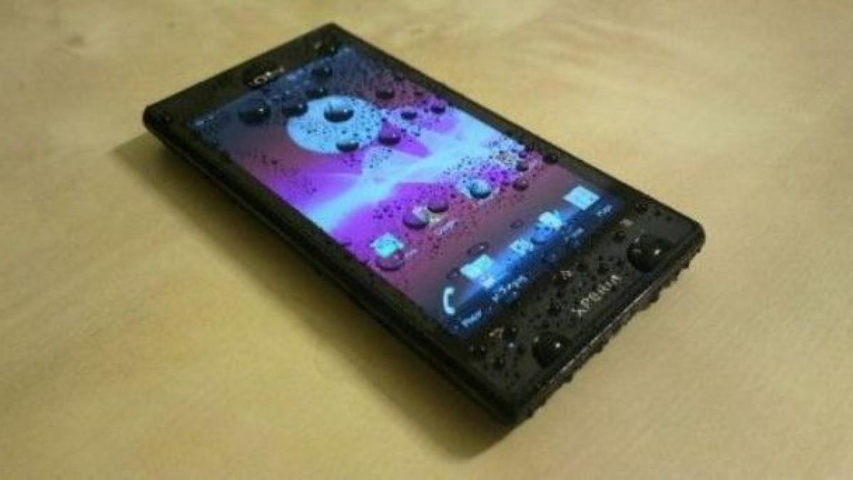 sony xperia acro s telefonul rezistent la apa ideal pentru calatorii