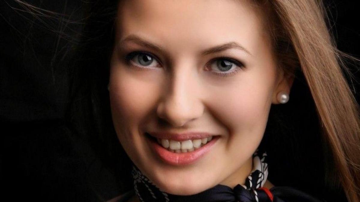 este cea mai frumoasa femeie pe care o stiu dar nu ma asteptam sa accepte sa faca asta ce slujba