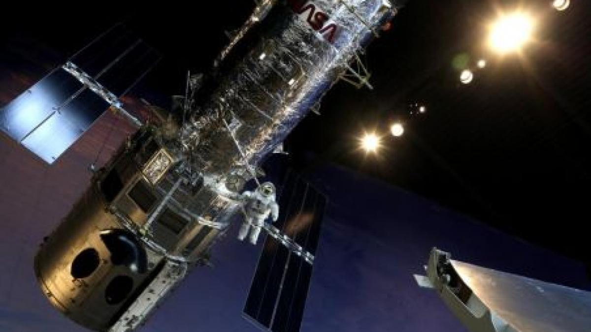 trei elevi din capitala premiati de nasa un satelit galileo a fost botezat cu numele romancei