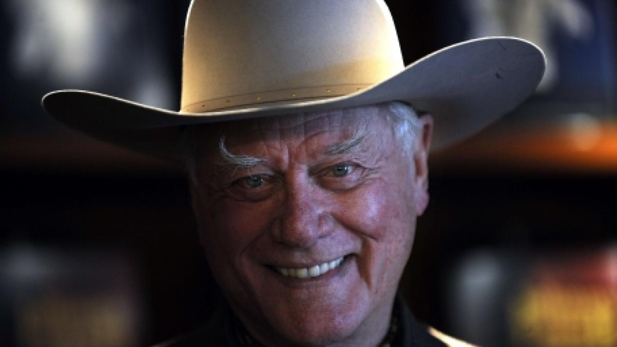 a murit larry hagman interpretul lui j r din filmul dallas