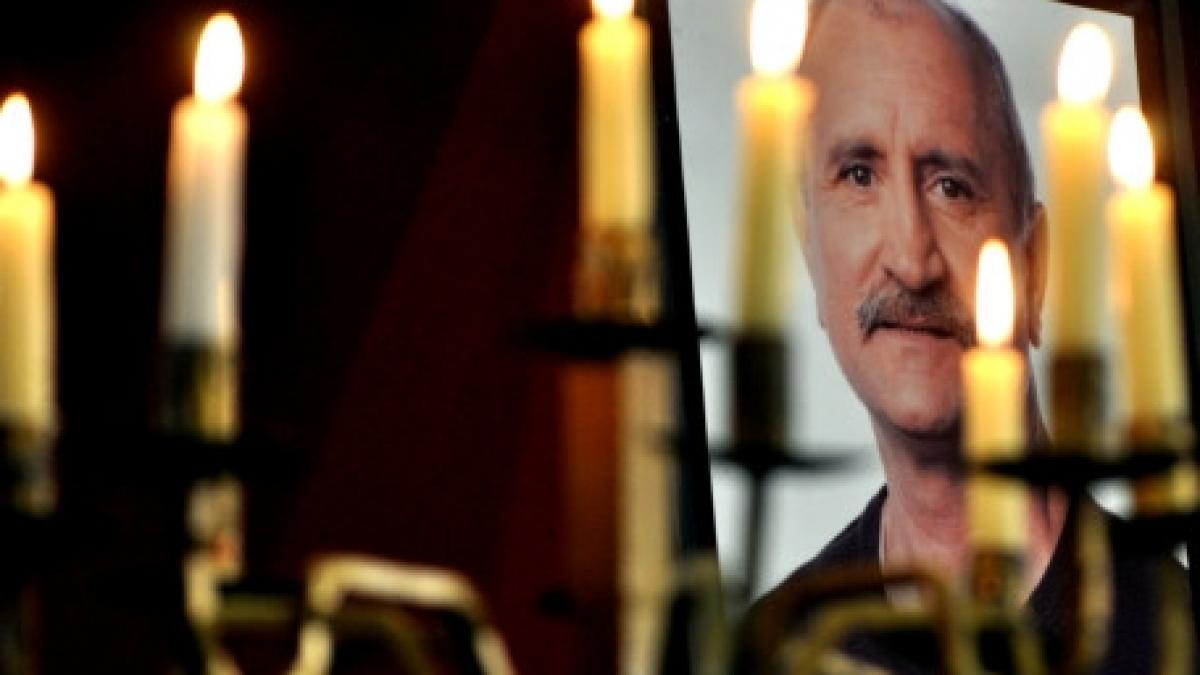 actorul serban ionescu a fost inmormantat in aplauze si cu onoruri militare