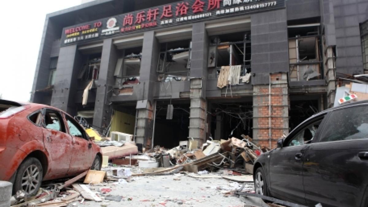 china 14 persoane ucise si 47 ranite in urma unei explozii de gaz dintr un restaurant