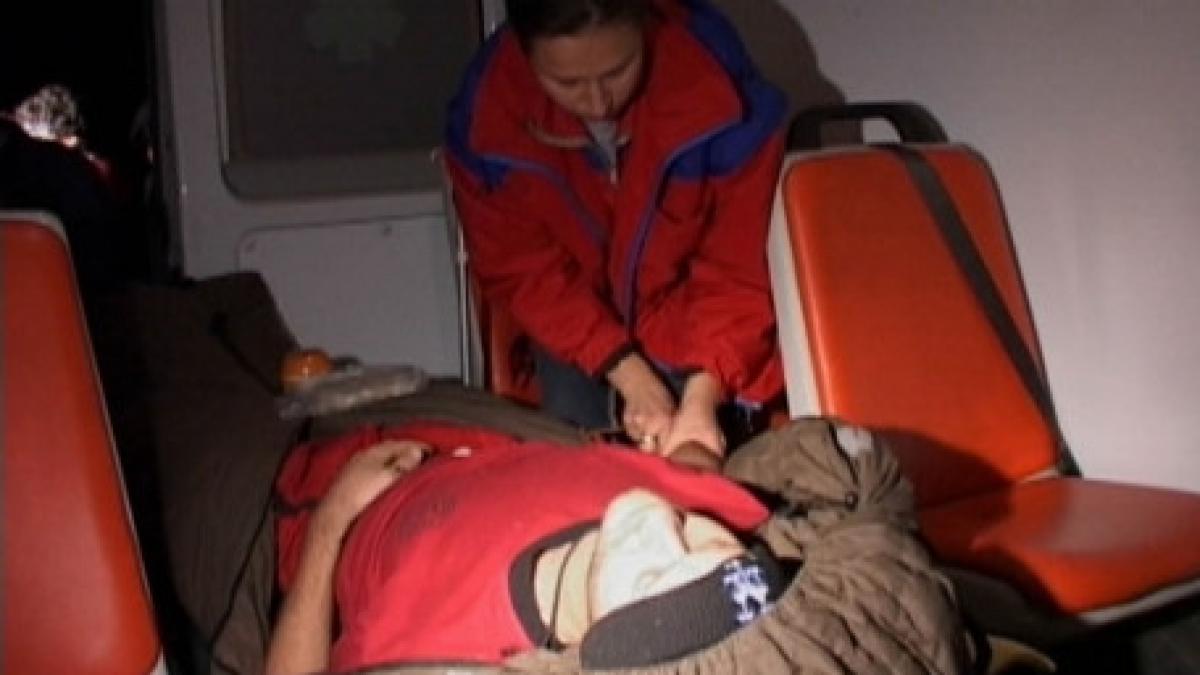 salvamontistii au intervenit pentru a ajuta patru tineri care au plecat in muntii rodnei fara