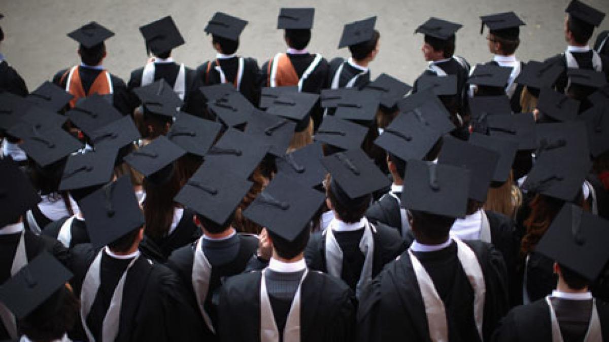 fostele fabrici de diplome inchiriaza spatiul pentru nunti si pomeni ce ii asteapta pe elevi dupa