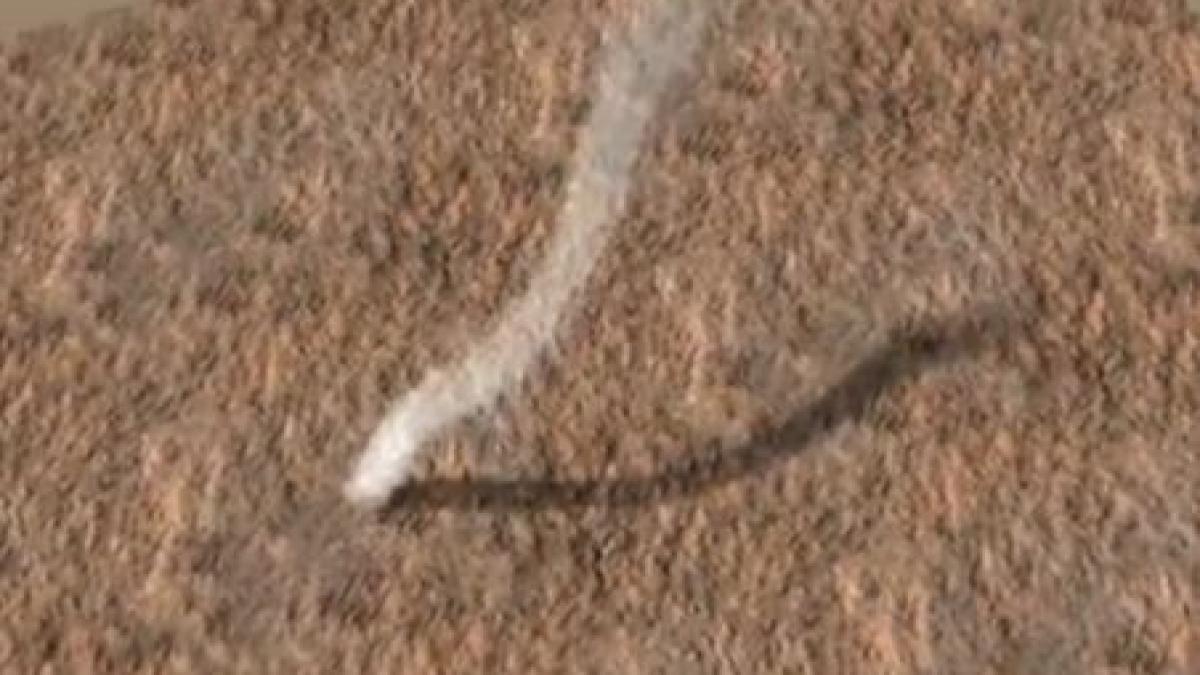 nasa monitorizeaza o uriasa furtuna de praf pe planeta marte