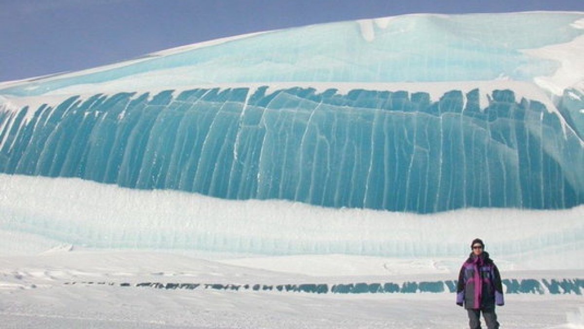 Misterele Antarcticii In Imagini Valuri Uriase De Gheaţă Albastră