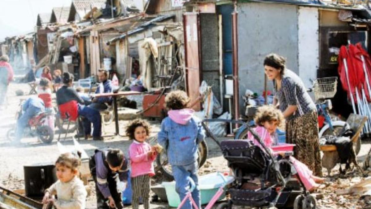 amnesty international someaza franta trebuie sa inceteze evacuarile fortate ale romilor