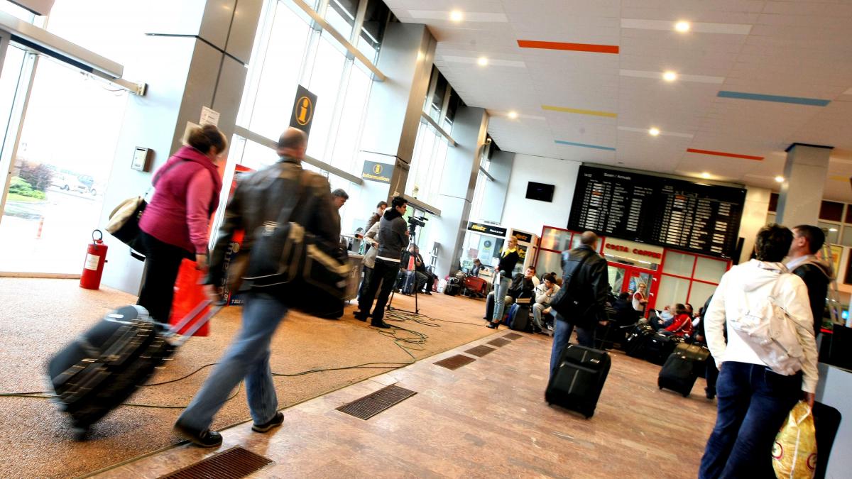 dna face verificari la aeroportul timisoara sunt vizate contracte de inchiriere pentru spatii in