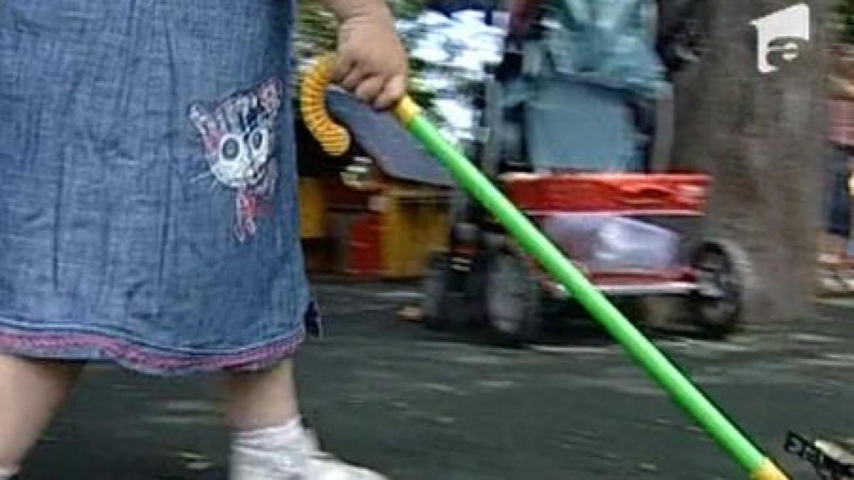 Noua lege de protecţie a copilului aduce AMENZI însemnate pentru părinţii şi profesorii agresivi