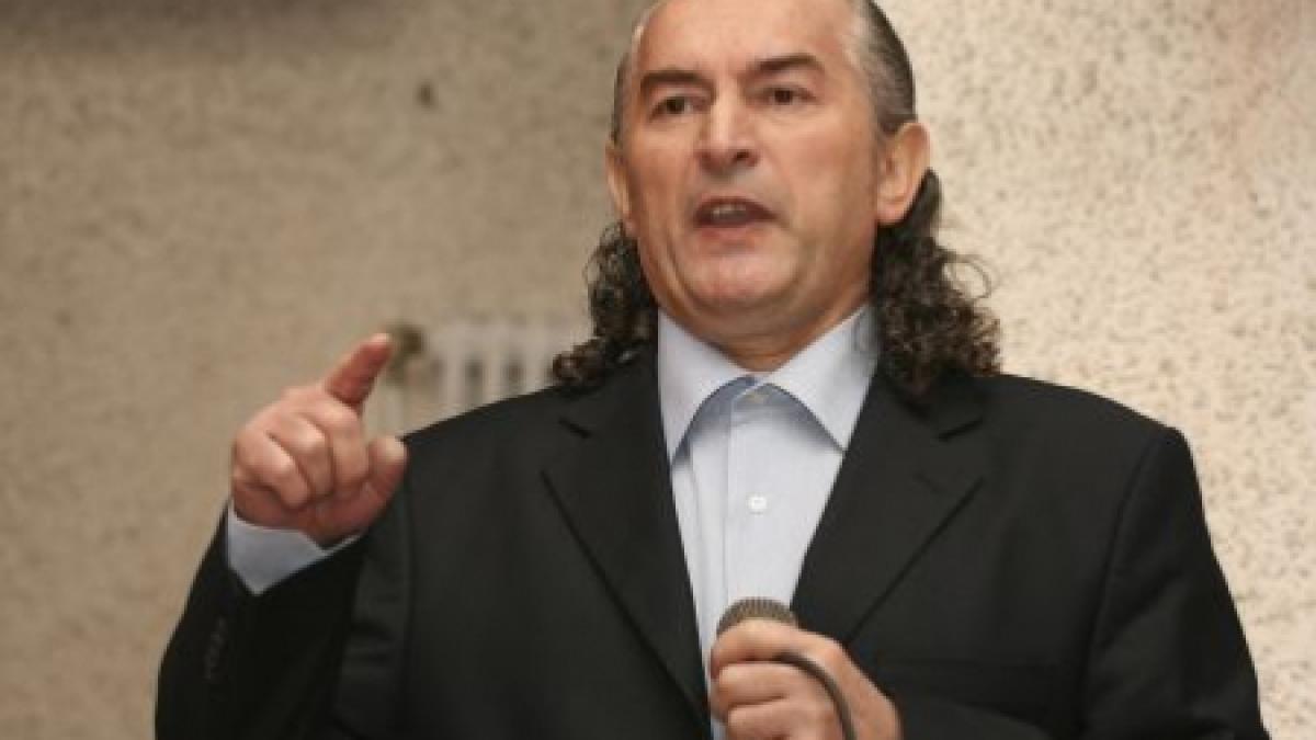 de ziua nationala a romaniei miron cozma va fi liber sa intre in capitala