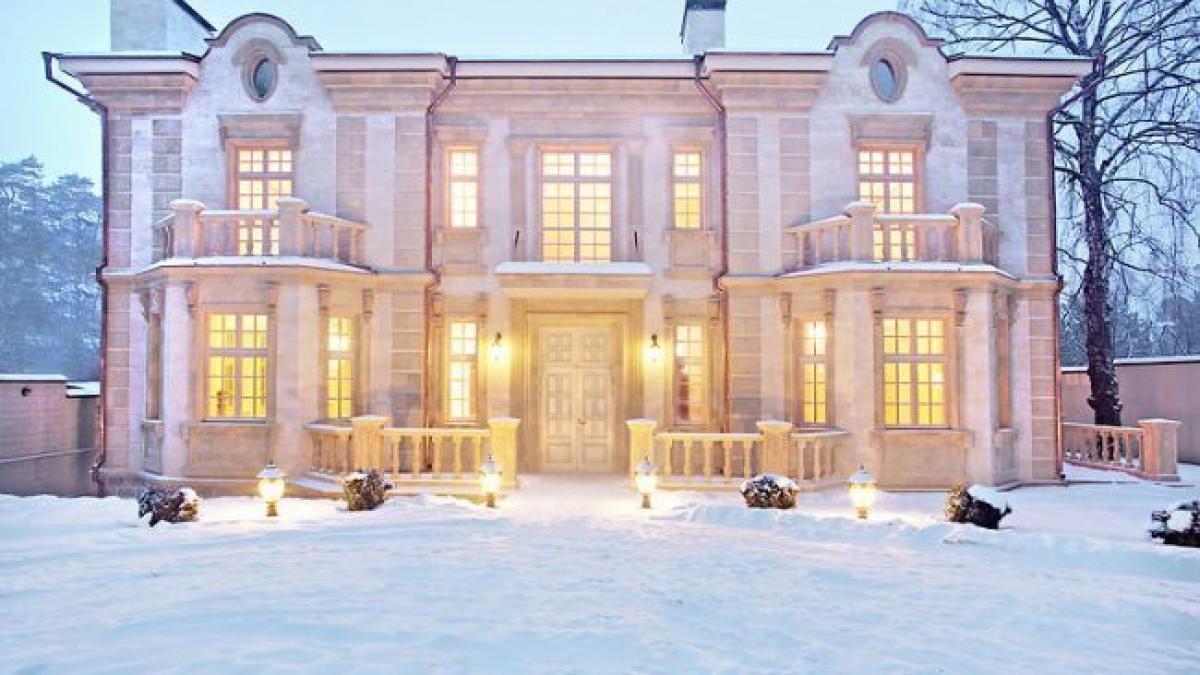 o baie de a lor e cat toata casa ta in locuintele de lux ale celor mai bogati oameni din rusia