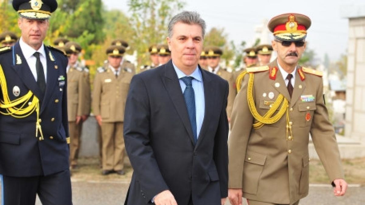 presedintele camerei deputatilor a participat la ceremonia militara de la monumentul eroilor