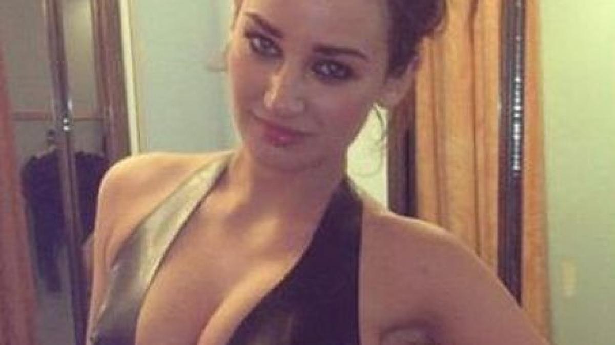 cum s a transformat oglinda in cel mai mare dusman al ei se pozase asa pentru iubit dar au vazut o