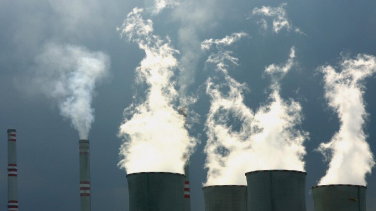 explozie la cet sud din capitala patru persoane au suferit arsuri la fata si membre