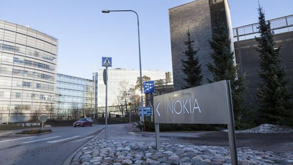 nokia si a vandut sediul central din finlanda si il ia inapoi cu chirie