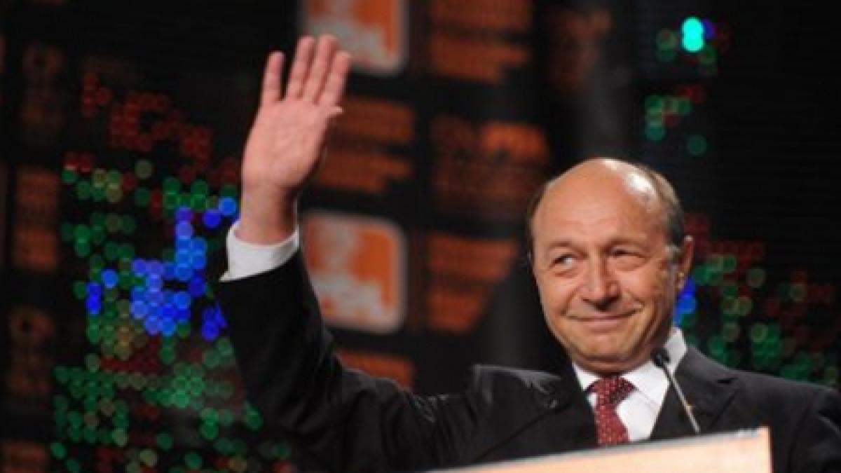 traian basescu este ultima ramasita a regimului comunist