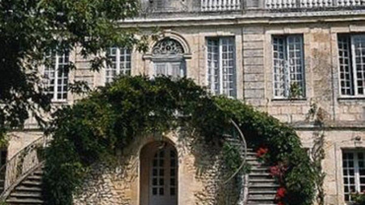 francezii care l au intrecut pe dorel au pus la pamant un castel din secolul al xviii lea
