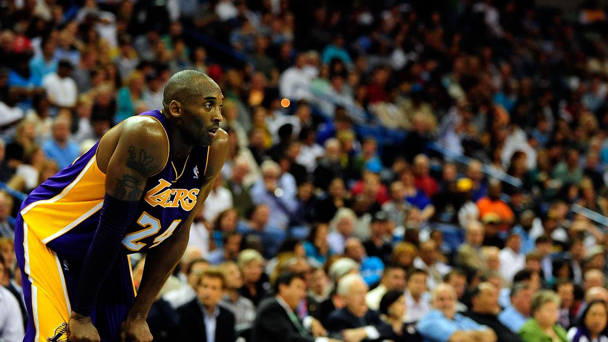kobe bryant a devenit cel mai tanar jucator care marcheaza 30 000 de puncte in nba