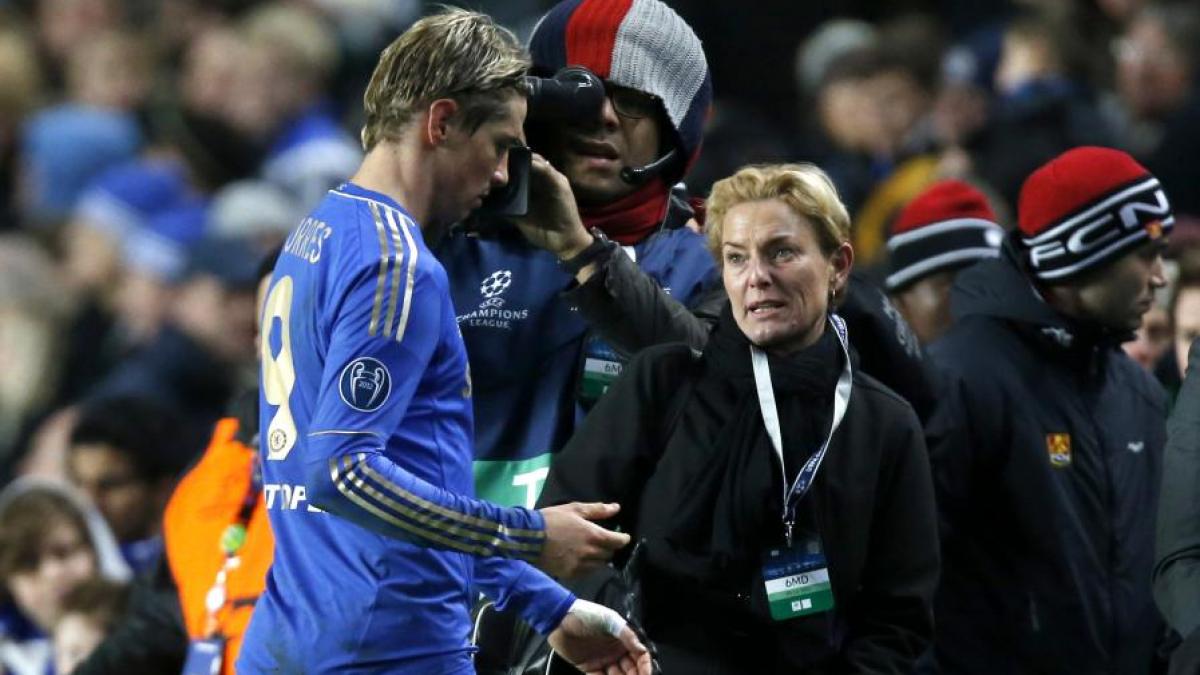 liga campionilor chelsea prima detinatoare a trofeului care paraseste competitia din faza grupelor