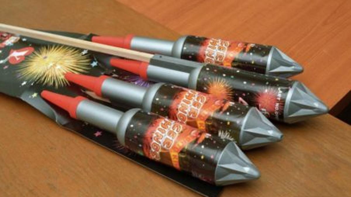 captura impresionanta politistii au confiscat 5 5 tone de petarde de la vanzatorii de ocazie