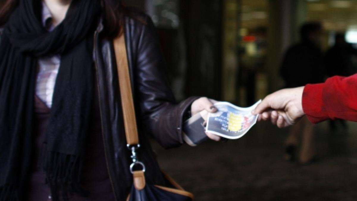 peste 54 500 de afise si 450 000 de pliante au fost distribuite in campania tu decizi voteza legal