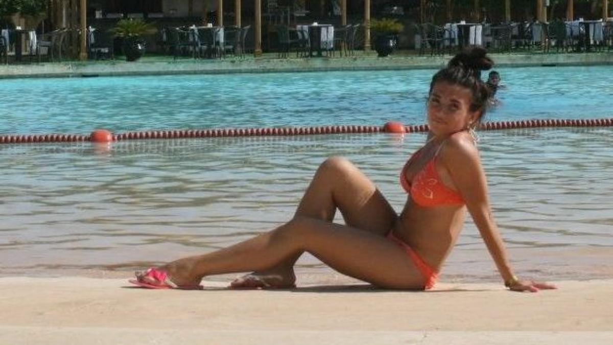 e singura imagine in care aceasta tanara arata ca un om normal vezi cum s a transformat la cateva