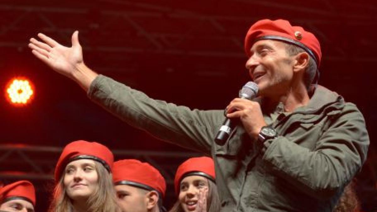 radu mazare a votat pentru mai bine insotit de 12 tinere