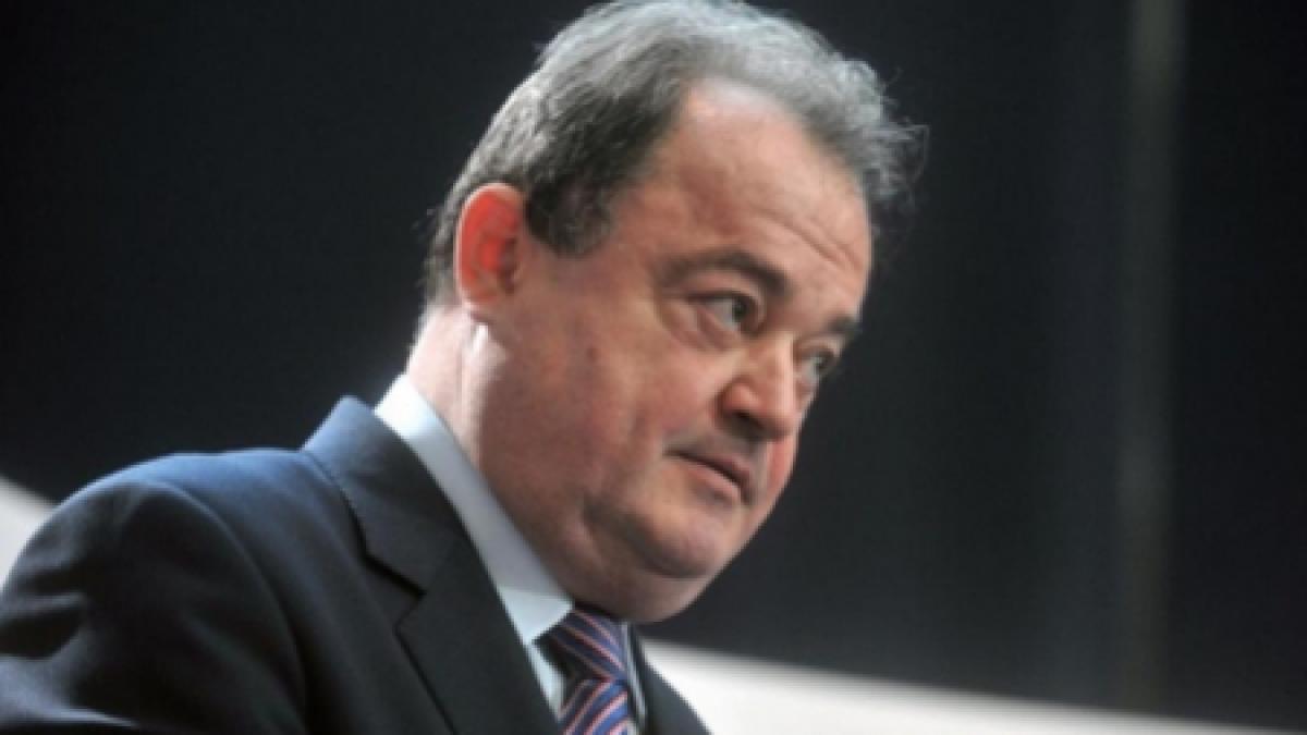 vasile blaga a convocat pentru vineri sedinta colegiului director national al pdl