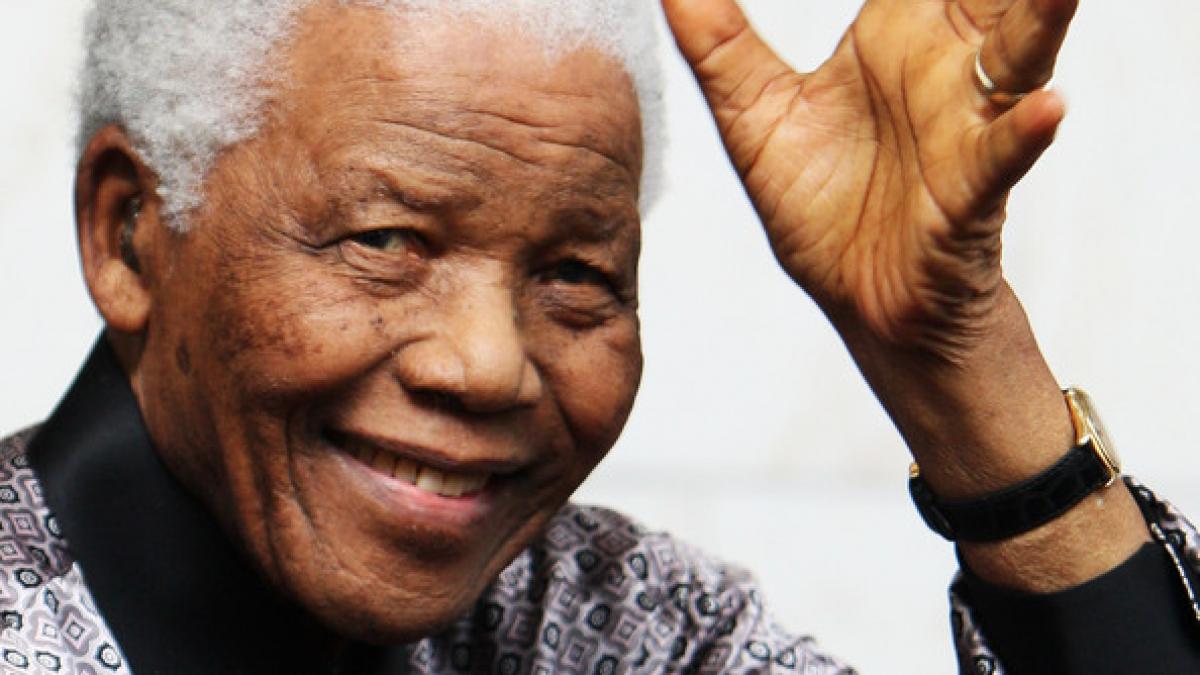 nelson mandela sufera de o infectie la plamani