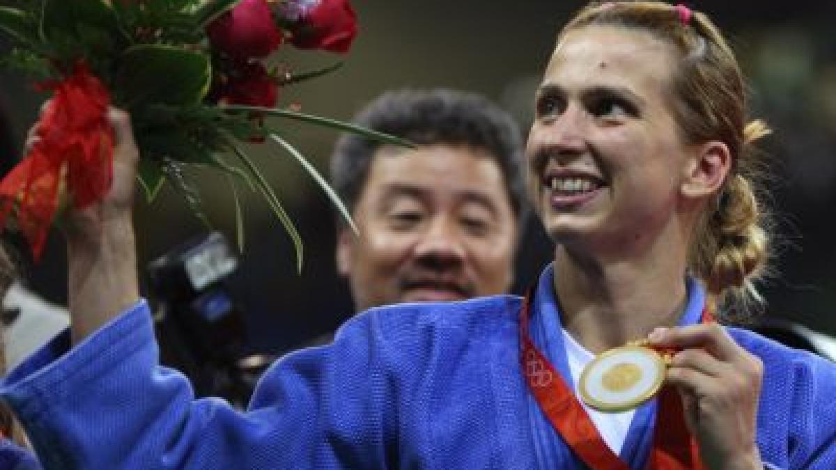 alina dumitru singura campioana olimpica la judo a romaniei s a retras din activitate