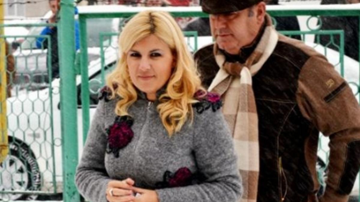 udrea are iar probleme cu preturile la haine cat a costat de fapt paltonul romascan