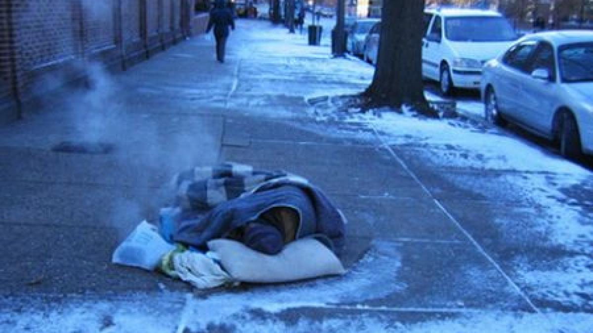 victime sigure ale gerului autoritatile au inceput sa stranga persoanele fara adapost de pe strazi